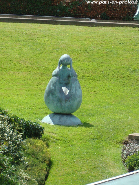 Statue jardin des Halles