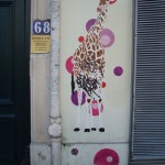 Une girafe rose au 68 avenue d'Italie