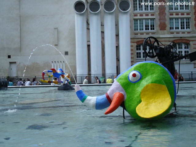 éléphant de la fontaine Niki saint Phalle