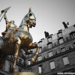 Statue de Jeanne d'Arc, place des Pyramides